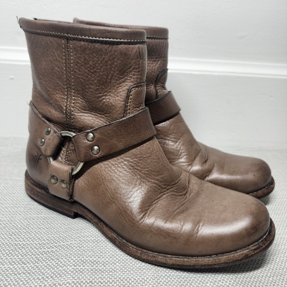 Frye Size 6 B Leather Harness Ankle Boot Beige Moto Biker